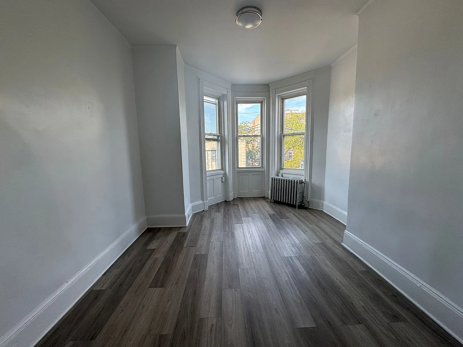 109 Hutton Street — Photo 3