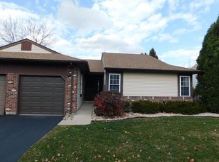 532 Lyon Dr, Buffalo Grove, IL