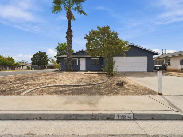 1894 E Franzen Way, Dinuba, CA 93618