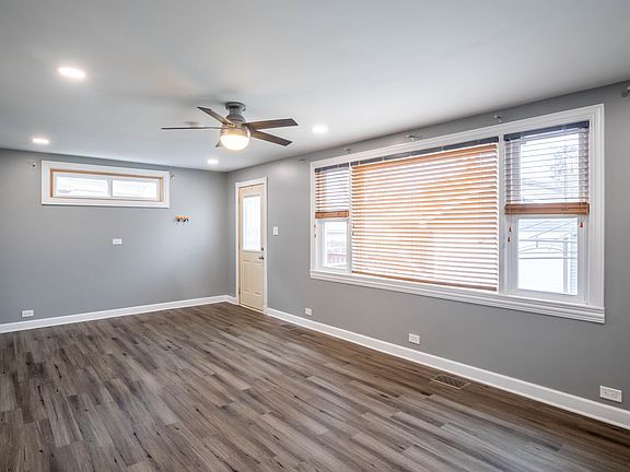 3rd image of 5109 N Odell Ave