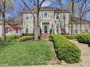 11505 Canterbury Cir, Leawood, KS 66211