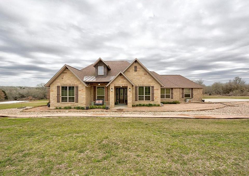 1st image of 139 Pavilion Dr
