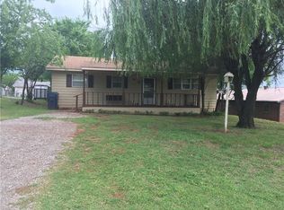 319 W 5th St, Chandler, OK 74834