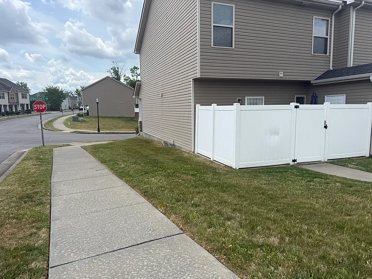 1567 Sprucedale Dr — Photo 30