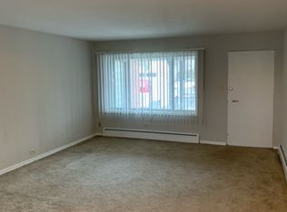 4525 W 95th St #202, Oak Lawn, IL 60453