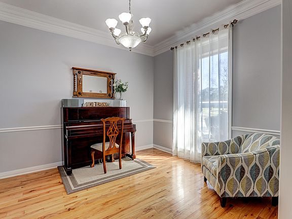 5th image of 205 Habersham Dr