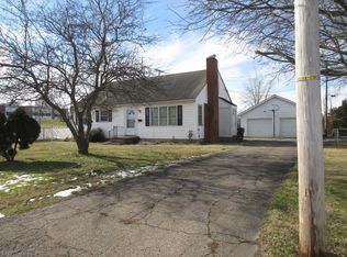 361 Mellars Ln, Newark, OH
