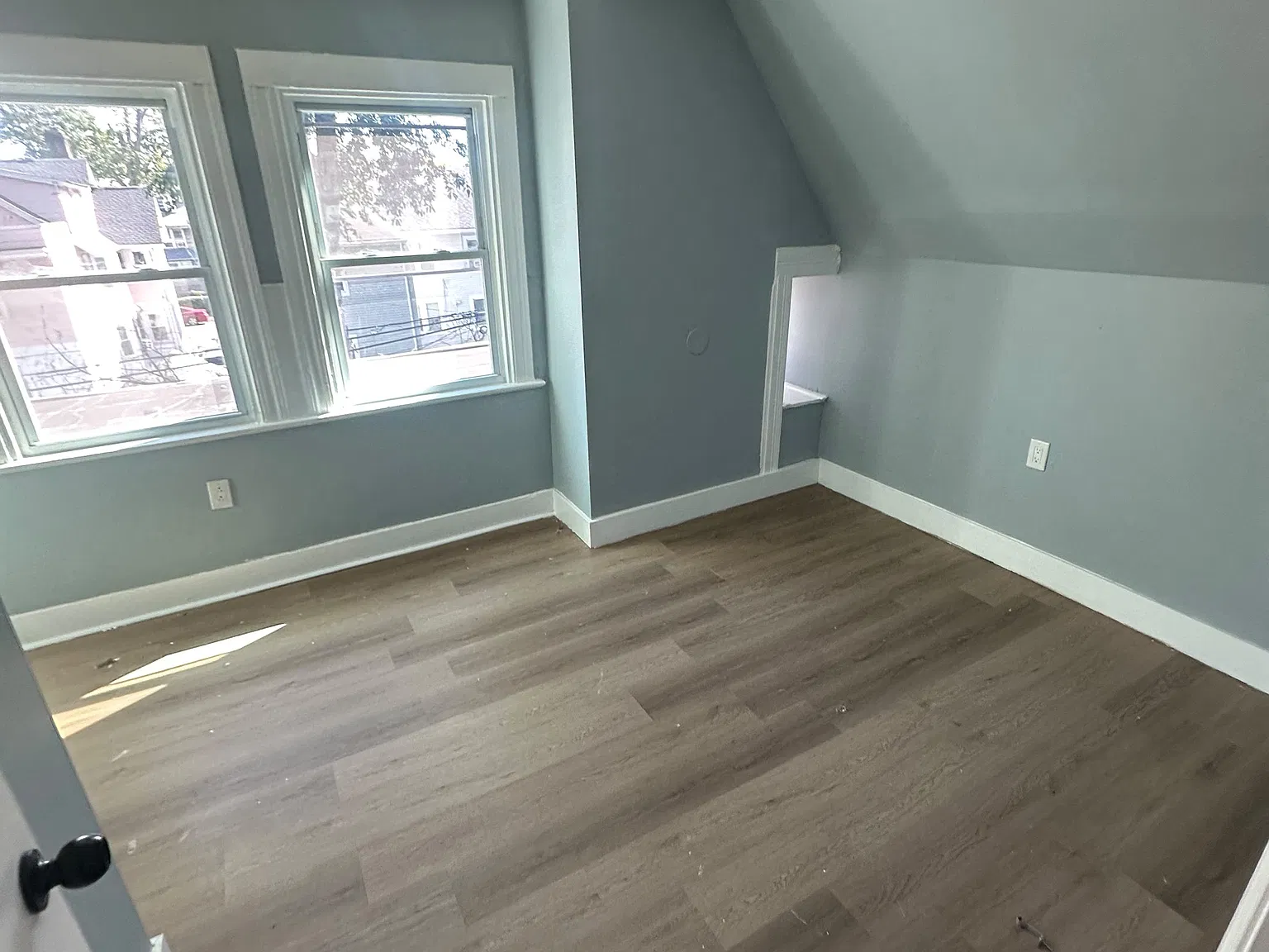 250 Amherst St — Photo 4