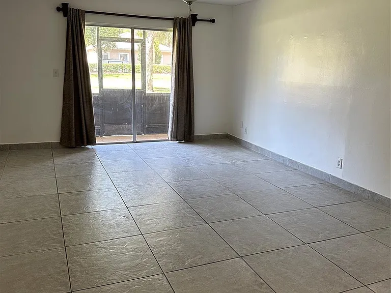 4117 NW 88th Ave #103 — Photo 3