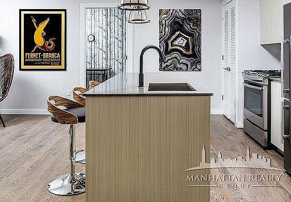 3rd image of 125 Parkside Ave #1S