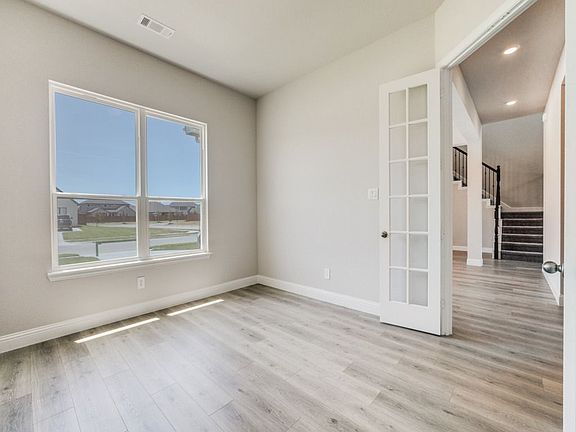 745 Lemmon Ln - The Texan