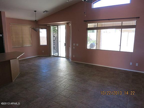 3rd image of 17630 W Ingleside Dr
