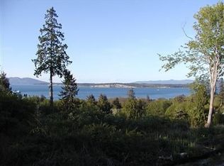 2802 Grady Ln, Anacortes, WA 98221