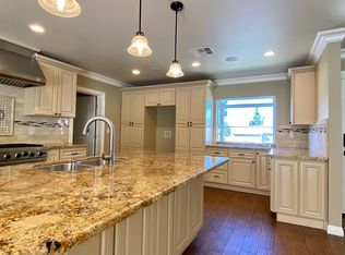 10021 Rutledge Pl, Sun Valley, CA 91352