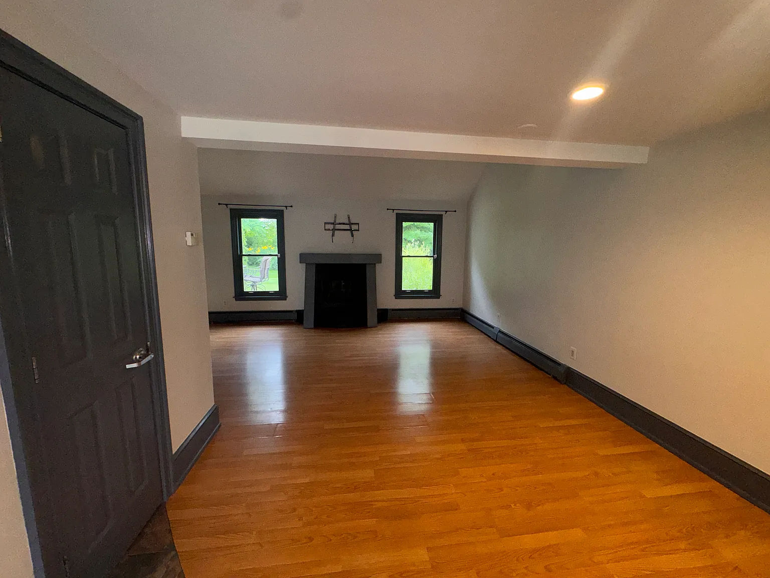 2 bed, 1.5 bath, 1176 sqft, $2,800 — Photo 4