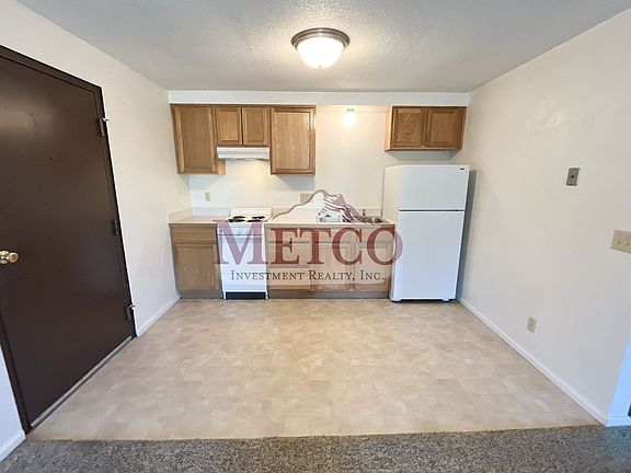 4th image of 855 A St APT 10