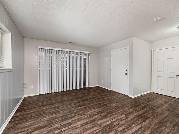 3rd image of 3708 Warwick Blvd APT 20