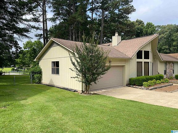 4th image of 618 Greenwood Cir