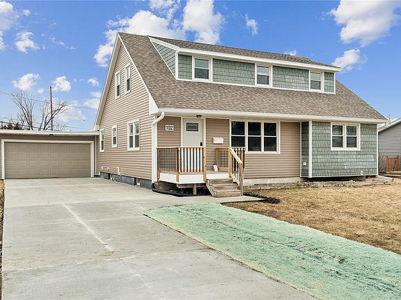 3rd image of 102 Patricia Ln NW