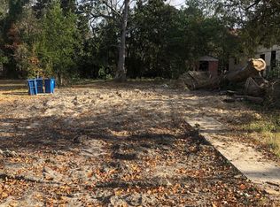 5214 Gavins St, Fayetteville, NC 28303
