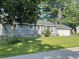 10 Lawn Ave, Gorham, ME 04038