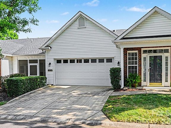 3rd image of 12114 Groth Ct