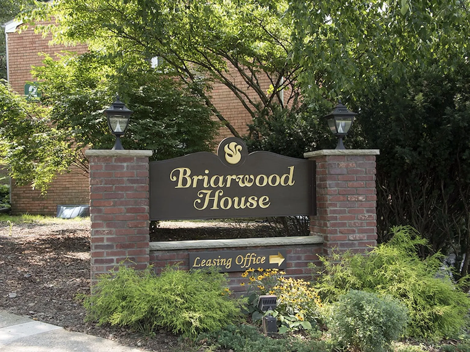 Briarwood House Apartments — Photo 3