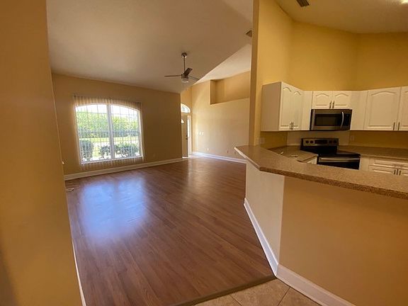 5th image of 5 Renmont Pl