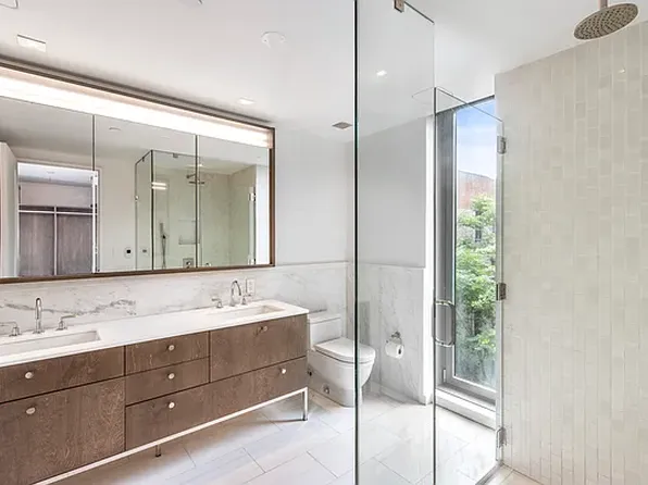 180 6th Avenue image 10 of 28