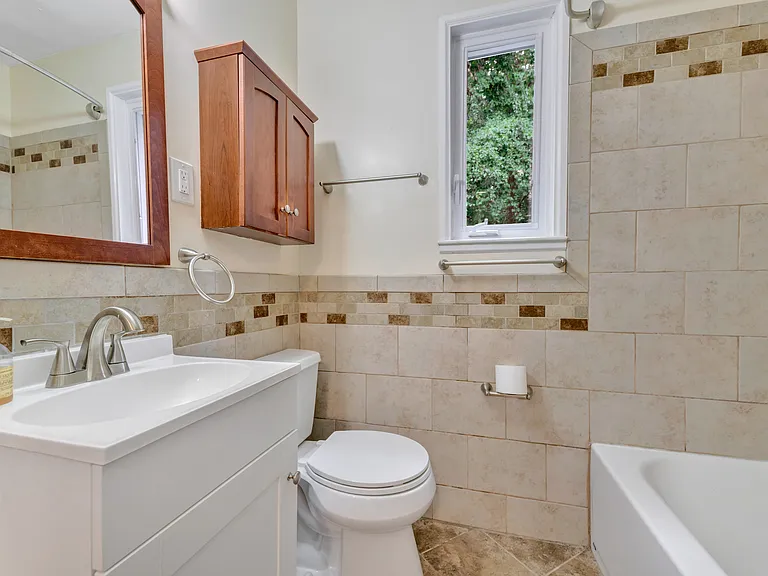 9017 Manchester Rd — Photo 8