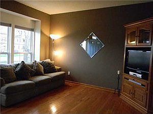 5th image of 37 Carla Ln
