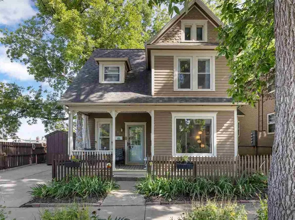 222 Ronalds St, Iowa City, IA 52245