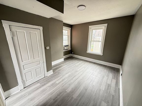2nd image of 1820 Kinney Ave #2