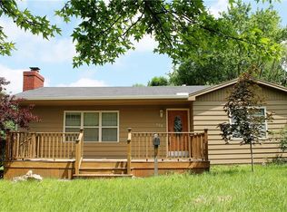 408 E Main St, Richmond, MO 64085