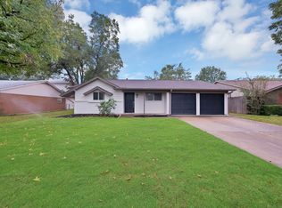3206 Griffiths Dr, Irving, TX 75061