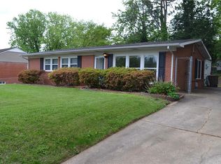 1702 Whitman Rd, Greensboro, NC 27405