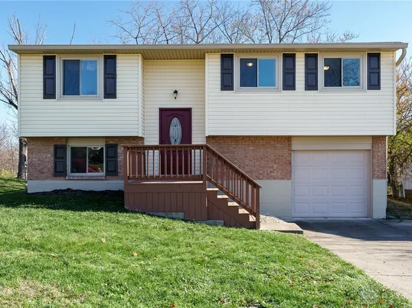3188 Dorf Dr, Dayton, OH 45439