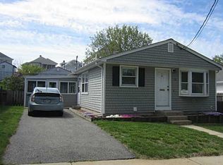 20 W Carpenter St, Pawtucket, RI 02860