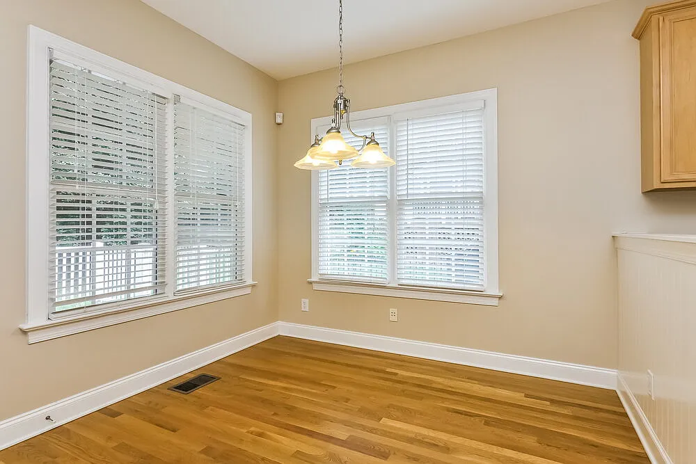 3 bed, 2.5 bath, 2100 sqft, $3,250 — Photo 3