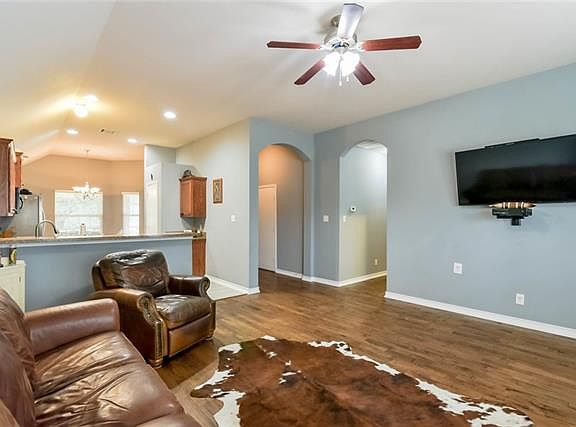 4th image of 1228 Boxwood Dr