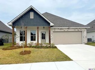 39500 Ridgeland Dr, Gonzales, LA 70737