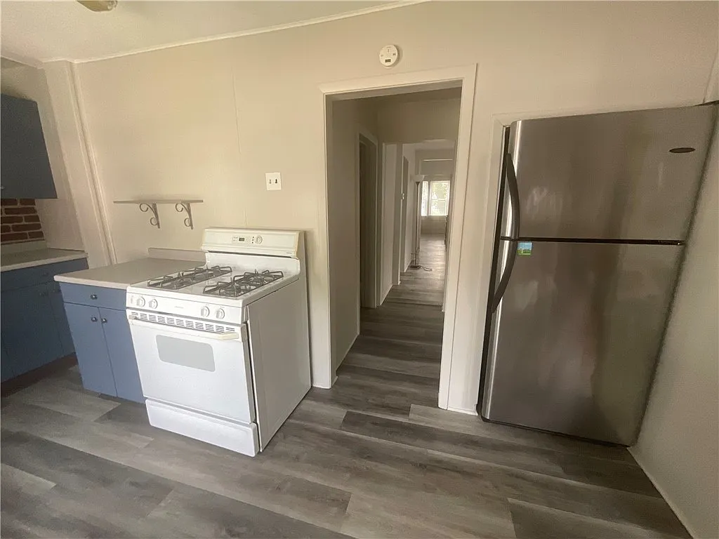 2 bed, 1.0 bath, 970 sqft, $1,400 — Photo 3