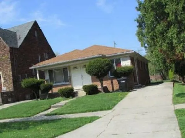 8065 Sorrento St, Detroit, MI 48228