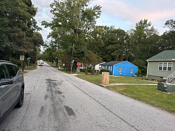 4th image of 2559 Baker Rd NW