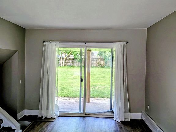 3rd image of 328 N 2nd St #1
