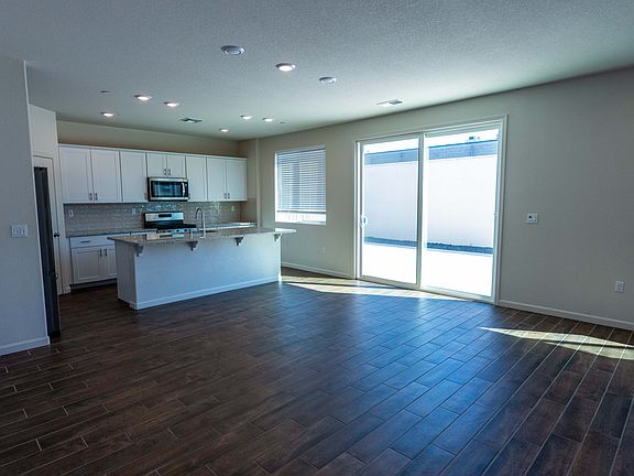 Beautiful kitchen with new appliances