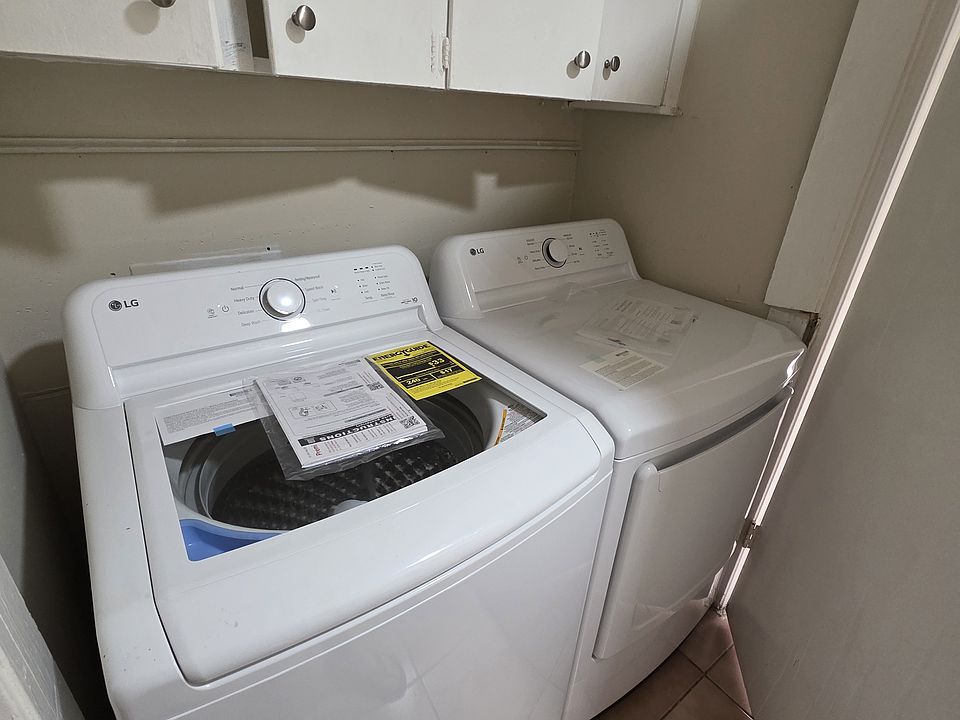 1st image of 903 N Meadows Dr APT C
