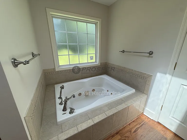 575 Elizabeth Ln W — Photo 27