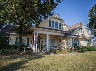 979 Hickory Dr, Choctaw, OK 73020
