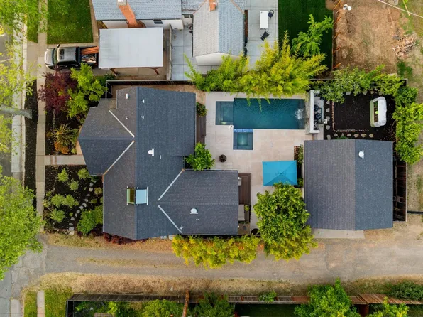 1909 50th St, Sacramento, CA 95819